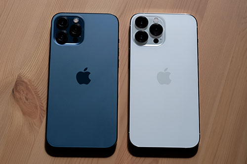 iPhone 13 a iPhone 12